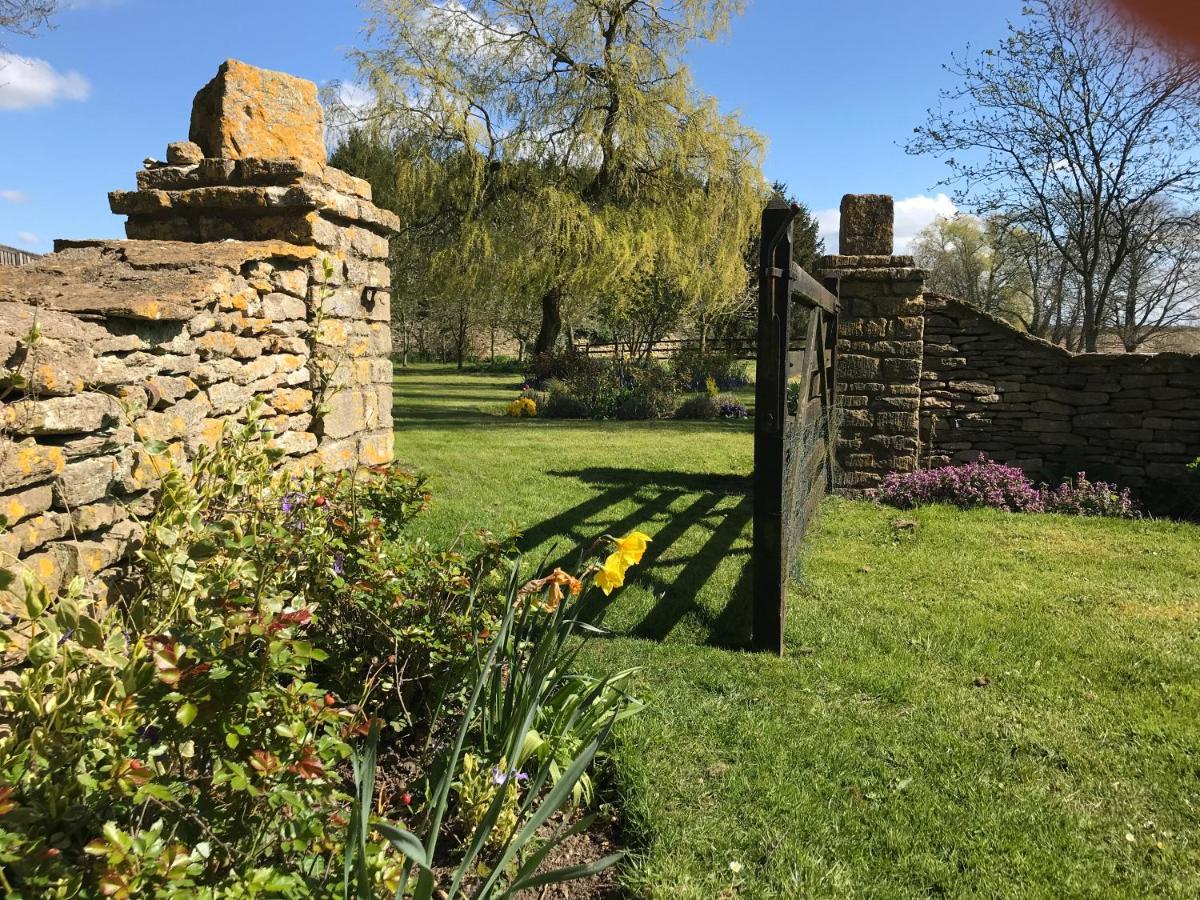 The Manor Farm Alderton Villa Chippenham  Exterior photo